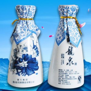 臥龍泉白瓷瓶酒