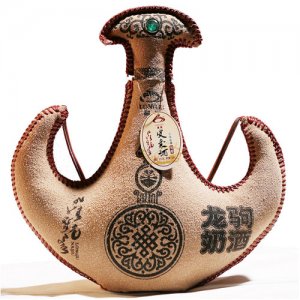 龍駒奶酒大牛角皮囊酒