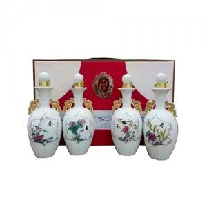 老貢壇裝系列酒春夏秋冬