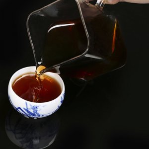 亭亭屹立..茶葉