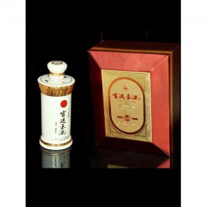 宮廷玉液頂戴花翎裝白酒