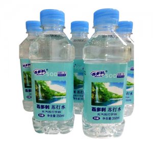 百多利350ml蘇打水