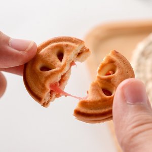 韓版草莓味果醬夾心餅干貼牌OEM/ODM