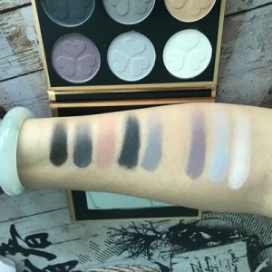 煙熏妝桃花妝網紅妝貼牌定制代加工