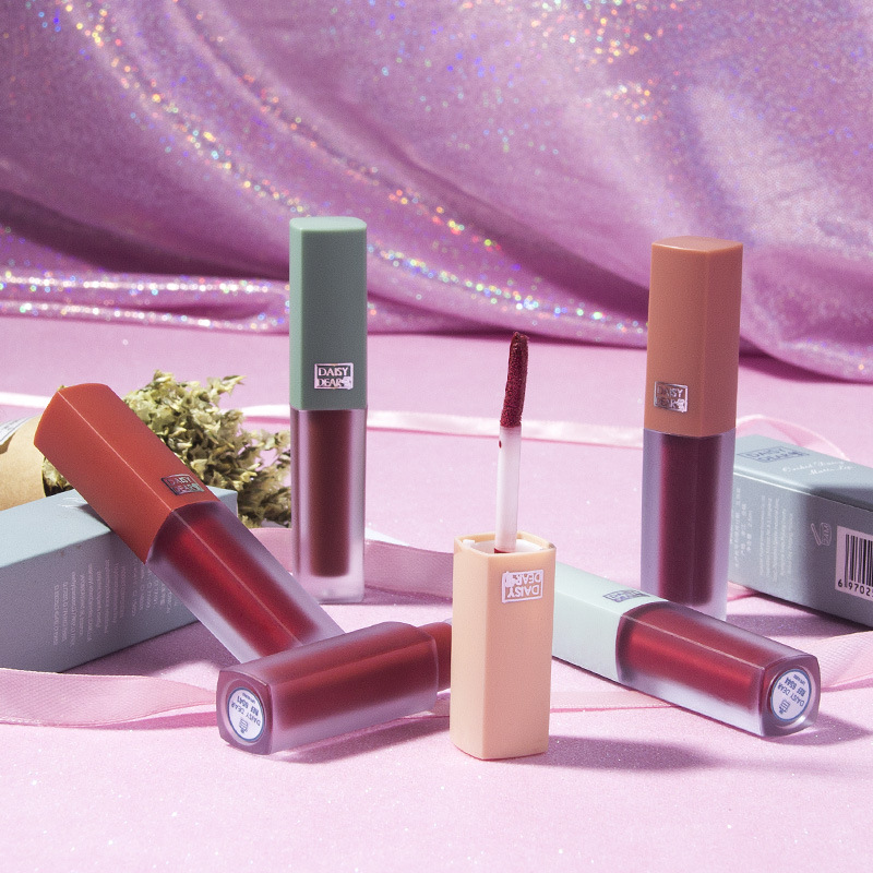 跨境爆款口紅唇釉OEM貼牌代加工,讓客戶滿意放心